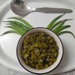 A picture of Cluster beans/Gawar ki fali dry sabzi.