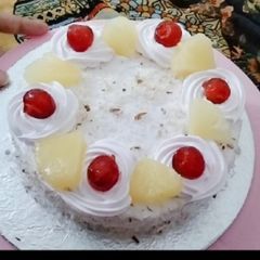 A picture of Pineapple Cream Cake.