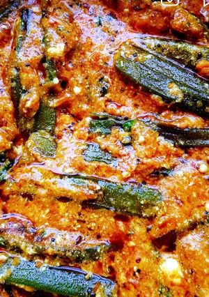 મસાલા દહીં ભીંડી (Masala Dahi Bhindi Recipe In Gujarati) રેસીપી મુખ્ય ફોટો