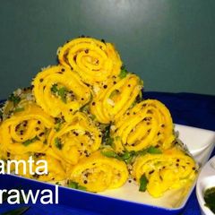 A picture of Khandvi In Microwave.