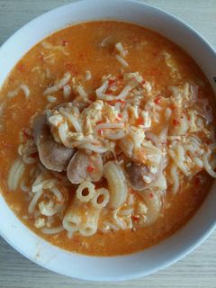 Foto resep Seblak Mie Makaroni Telur Sosis