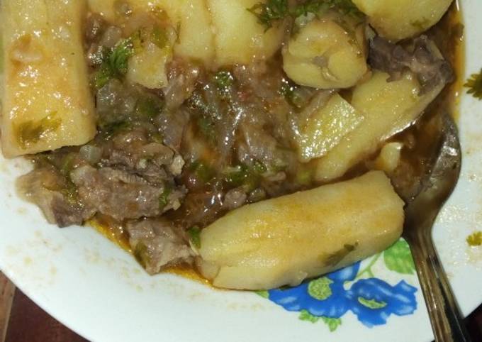 Easiest Way to Make Delicious Matoke and meat#themechallenge