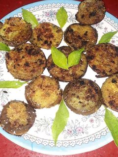 तवा फ्राई बैंगन (Tawa fry baingan recipe in hindi) रेसिपी मुख्य फोटो