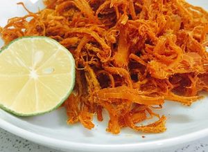 Hình của món Khô gà xé cay- món nhậu, món ăn chơi.