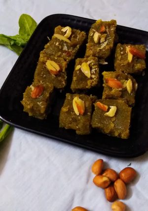 पालक छोले मूंगफली बर्फी रेसिपी मुख्य फोटो