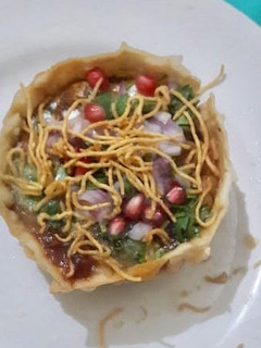 A picture of Katori chaat.