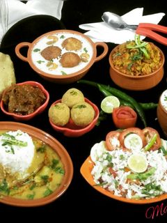 मुग़लई मलाई कोफ्ता करी (Mughlai malai kofta curry recipe in hindi) रेसिपी मुख्य फोटो
