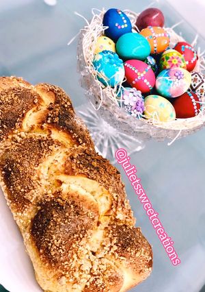 Una foto de Trenza de Pascua 🐣 con chocolate y mermelada 🍫🍓