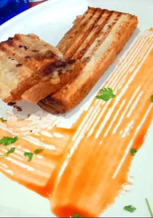 ग्रिल पनीर सैंडविच (Grill paneer sandwich recipe in Hindi) रेसिपी मुख्य फोटो