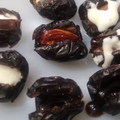A picture of Stuffed Dates.