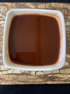 ગોળ આંબલી ની ચટણી (Jaggery Tamarind Chutney Recipe In Gujarati) રેસીપી મુખ્ય ફોટો