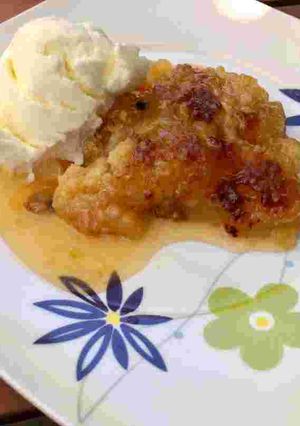 Una foto de Crumble de manzanas y duraznos 🍎 🍑 (Rico, fácil de hacer y muy simple 🤗