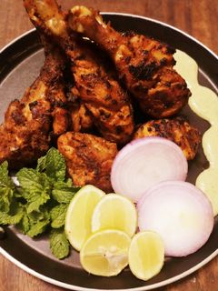 চিকেন তন্দুরি(chicken tandoori recipe in Bengali) রেসিপির প্রধান ছবি