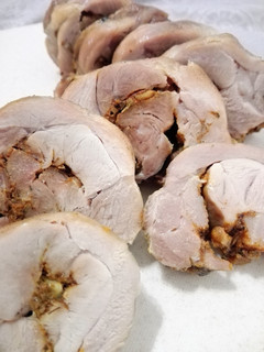 Una foto de Redondo de pavo adobado