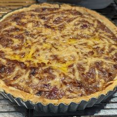 A picture of Cheese and onion pie.