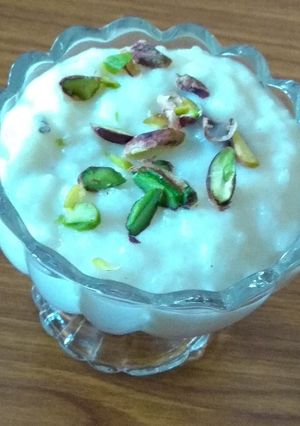 A picture of Rice kheer recipe in pressure cooker.