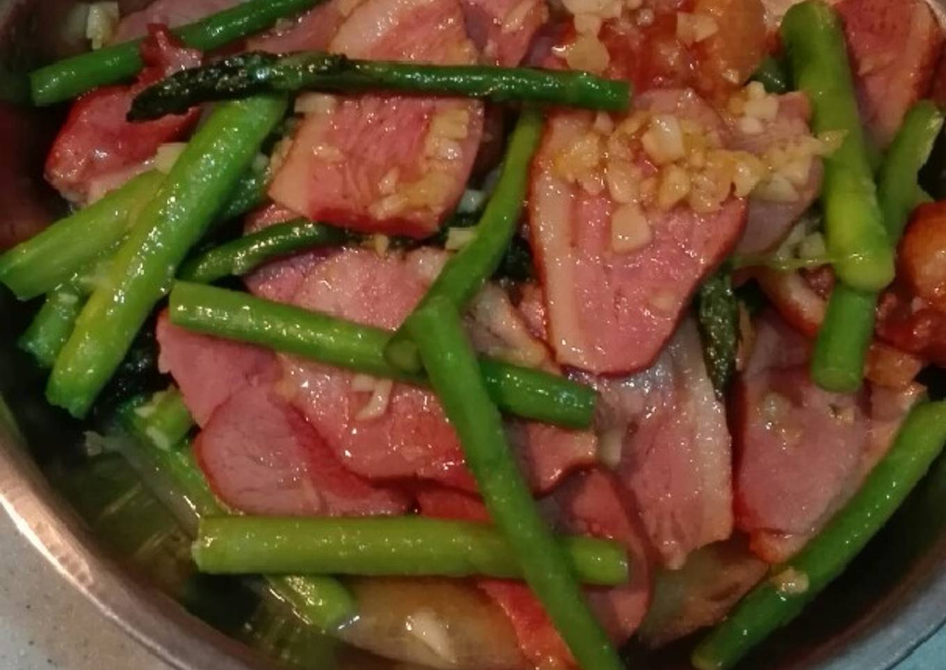 Bebek asap tumis asparagus