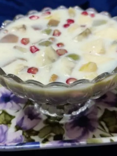 फ्रूट कस्टर्ड (Fruit custard recipe in hindi) रेसिपी मुख्य फोटो