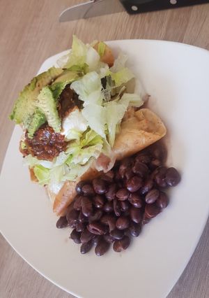Una foto de ¿Tienes reunión y no quieres gastar? Taquitos dorados 👐