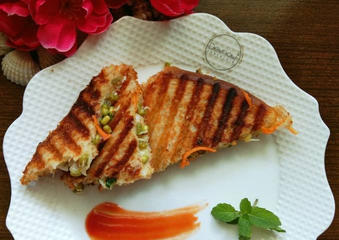 How to Prepare Delicious Sprouts sandwich