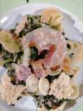 Orecchiette, ai rapini, pancetta, cialde di pecorino, e pancetta croccante