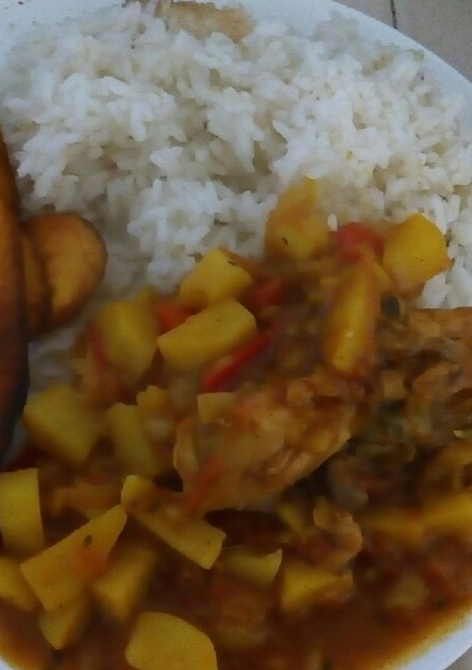 Una foto de Pollo guisado