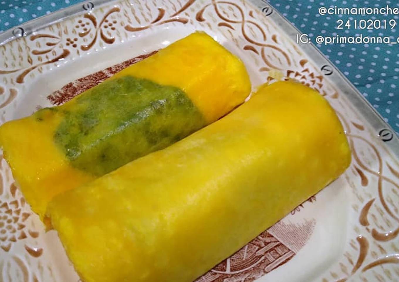 Tamagoyaki with Mulberry Leaves