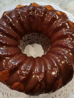 Una foto de Bundt cake marmolado de yogur y Nutella