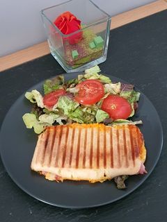 Une photo de Panini jambon rapide