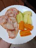 Lomo adobado con verduras cocidas