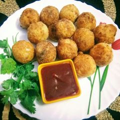 A picture of Farali Buff Vada.