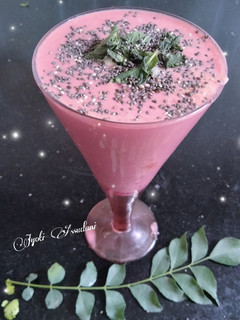 A picture of Beetroot smoothie 😋😋🥤🥤.