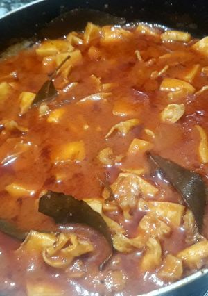 صورة لوصفة سيبيا بصلصة الطماطم