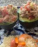 Aguacates rellenos de atún