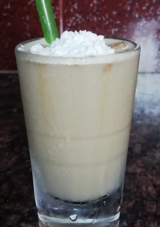 A picture of Dalgona coffee.