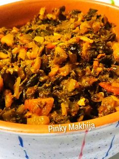मूली के छिलके और पत्ते की भुजिया (mooli ke chilke aur patto ki bhujiya recipe in Hindi) रेसिपी मुख्य फोटो