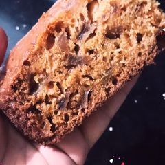 A picture of Apple Cinnamon cake.