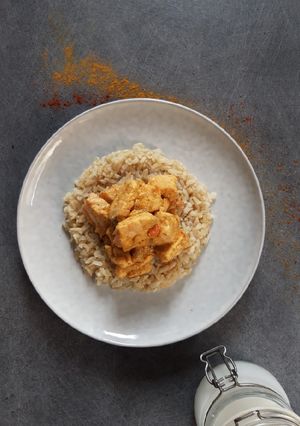 Une photo de Curry de saumon, lait de coco & yogourt