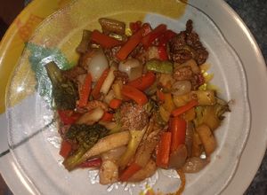 Una foto de Verduras con carne estilo china