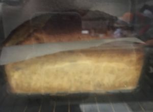 Una foto de Banana bread with yogurt frosting
