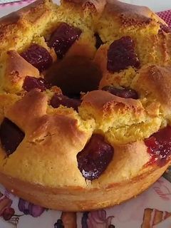 Foto de BOLO DE FUBÁ COM GOIABADA ❤️