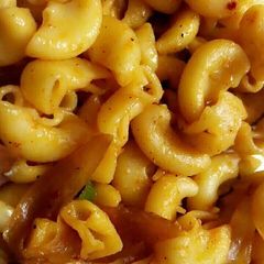 A picture of Macaroni.