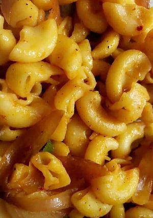 A picture of Macaroni.