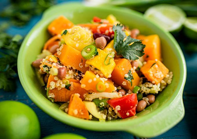 Roasted vegetables and beans salad