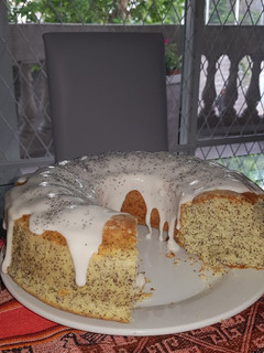 Una foto de Budín de limón y amapola (súper húmedo)