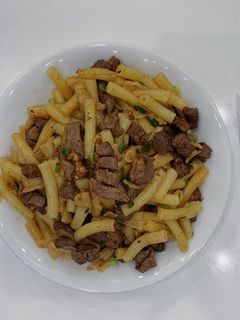 Hình của món Nui xào bò.