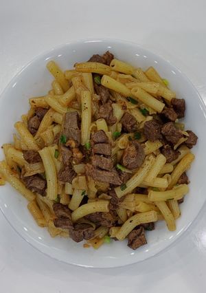 Hình của món Nui xào bò.