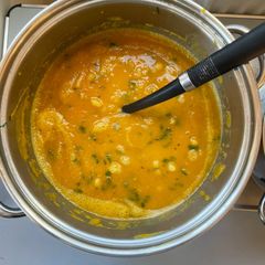 A picture of Orientally-oriented Pumpkin Soup.