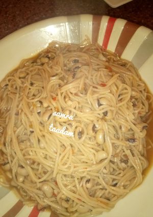 A picture of Spaghetti with Beans.