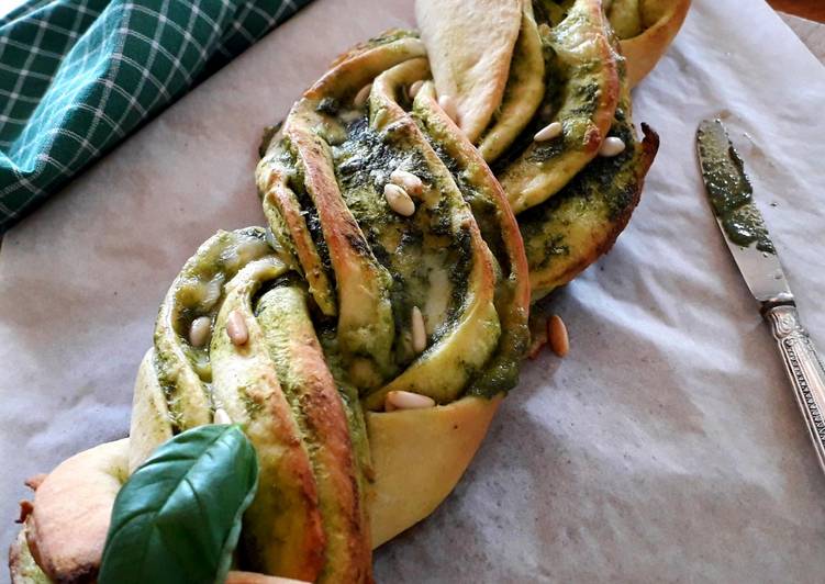 Treccia al pesto di basilico (di La Pasticcioneria di Giusy)